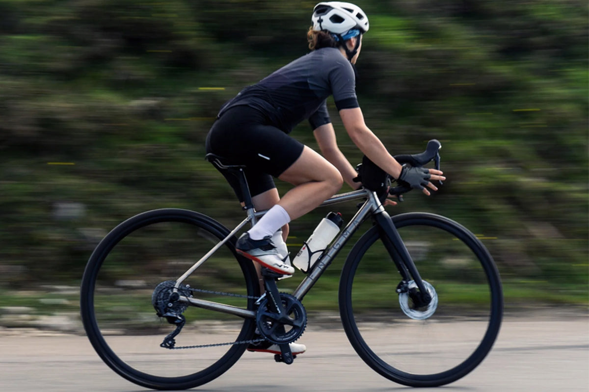 Peak Passion: Léa's Cycling Odyssey in the French Pyrenees