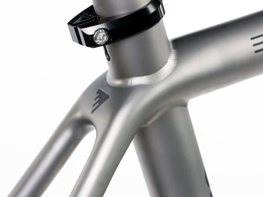Enigma Eremos titanium gravel bike 3D-printed titanium seat cluster