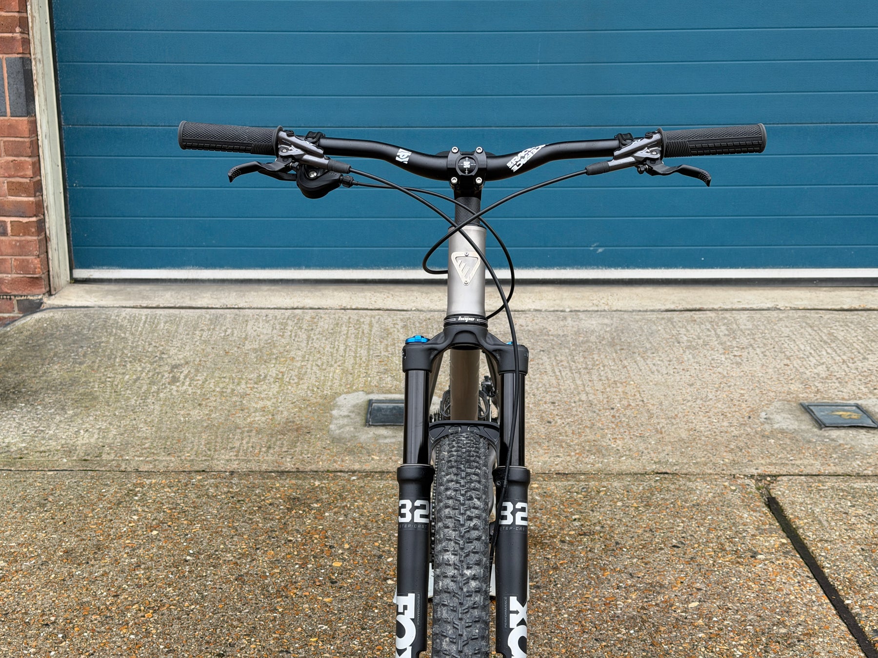 titanium flat bar gravel bike Explor Titanium Flat Bar Gravel Bike | Medium Demo